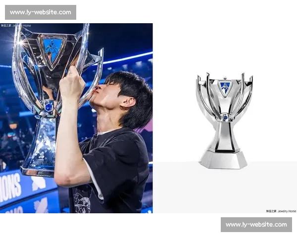 英雄联盟年度总决赛落幕，冠军诞生背后的泪水与荣光！