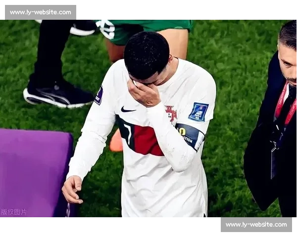 心疼！这颗世界杯官方用球，承载了多少球员的汗水与泪水！